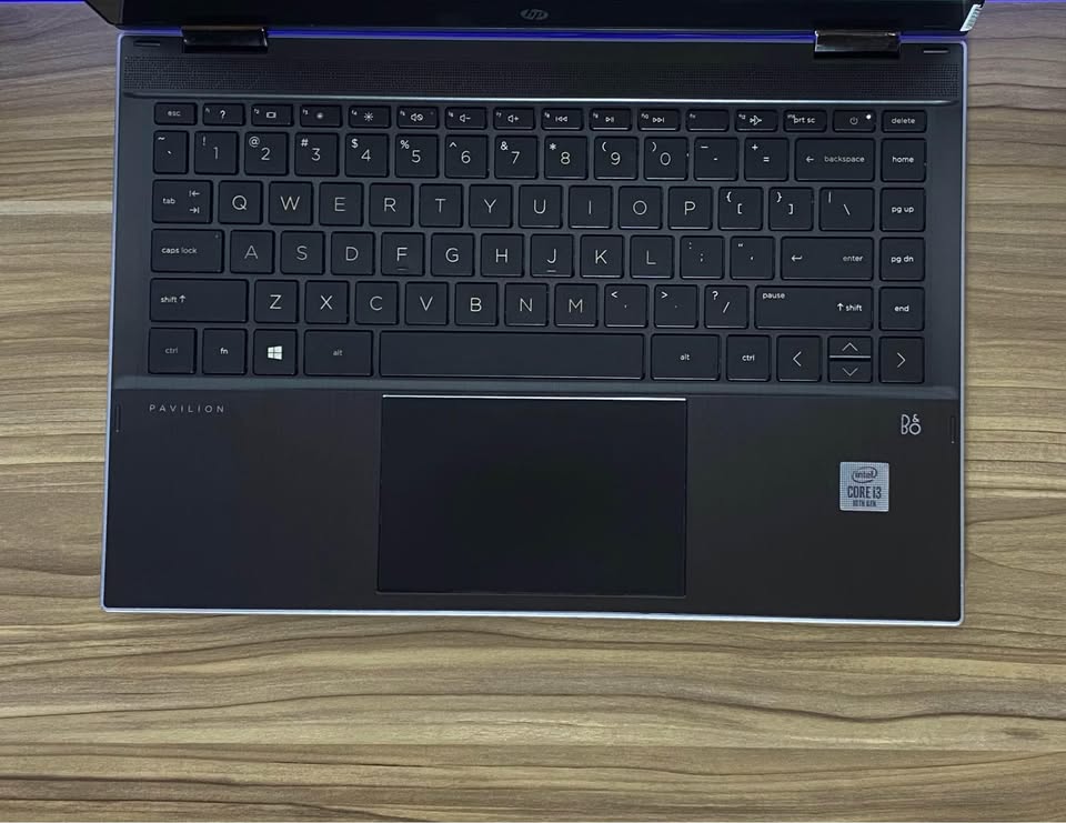 Laptop HP PAVILION 2 en 1, 8 de RAM y 128 M.2 NVMe SSD PANTALLA TÁCTIL 360
