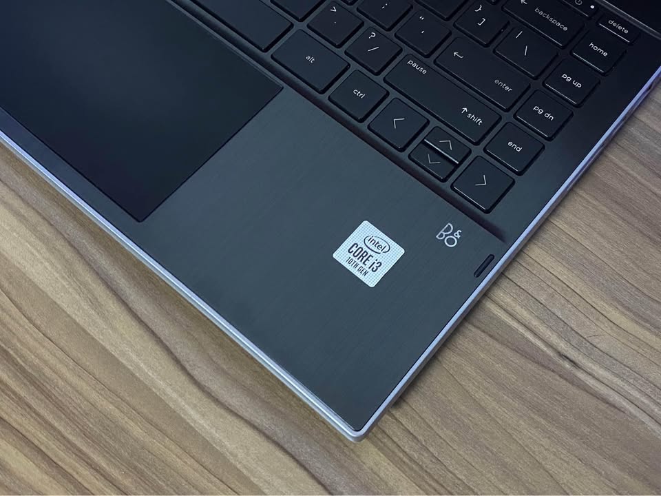 Laptop HP PAVILION 2 en 1, 8 de RAM y 128 M.2 NVMe SSD PANTALLA TÁCTIL 360