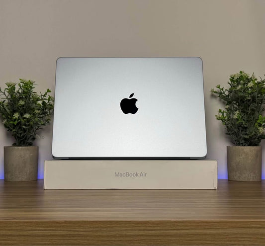 MacBook Air 2025 Azul Cielo | M4 – 16 GB RAM – 256 GB SSD – 13.6”