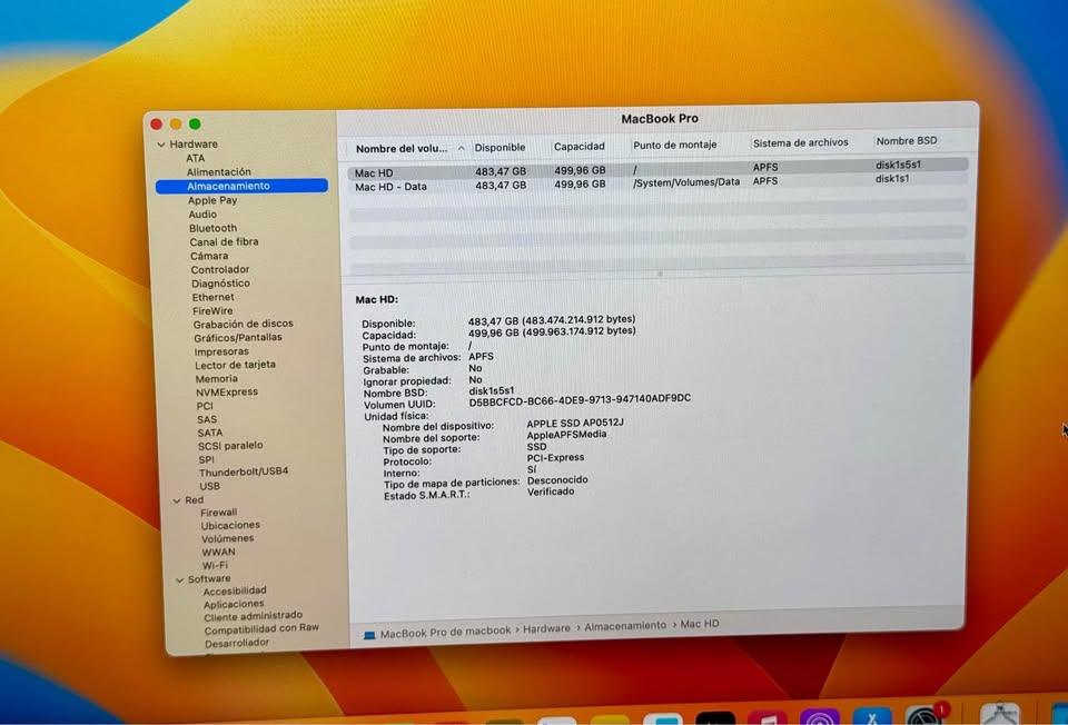 MacBook Pro 2017 | Intel i7 – 16 GB RAM – 512 GB SSD – 13.3”
